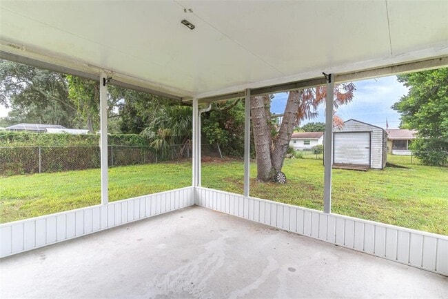 Building Photo - 145 Beverly Dr