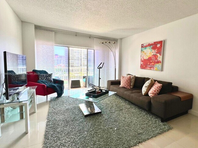 Building Photo - 1965 S Ocean Dr