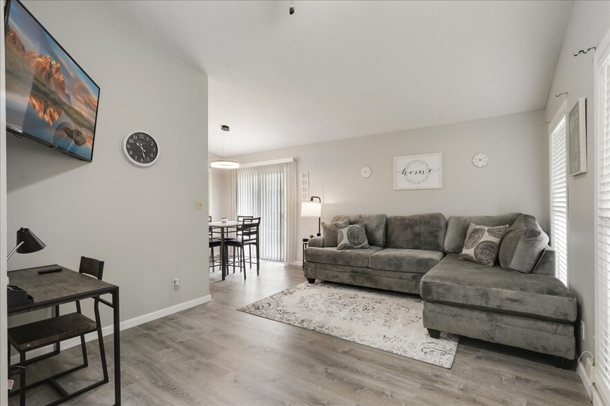 View into the Living Room from Front Door - 1001 N Coler Ave