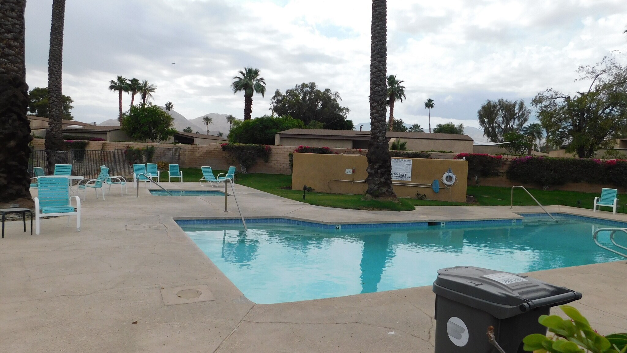 Swimming Pool & Spa - 74193 Santa Rosa Cir