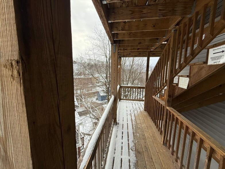 Building Photo - 60 Cliff St