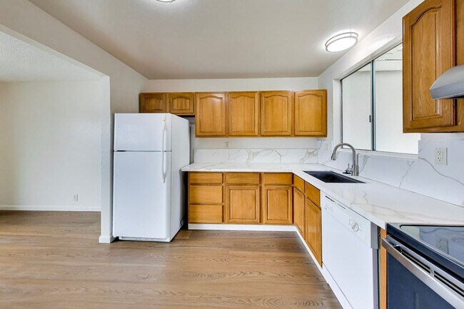 Building Photo - Beautiful 4-Bedroom, 2-Bathroom Daly City Home for Rent