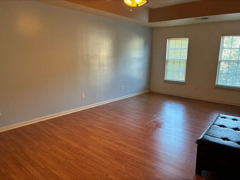 Building Photo - 115 Doby Creek Ct