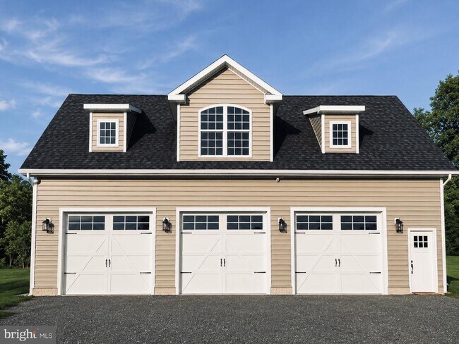 Building Photo - 927 Goldmiller Rd