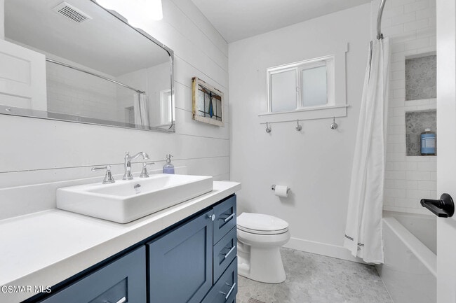 Building Photo - 30473 Mulholland Hwy