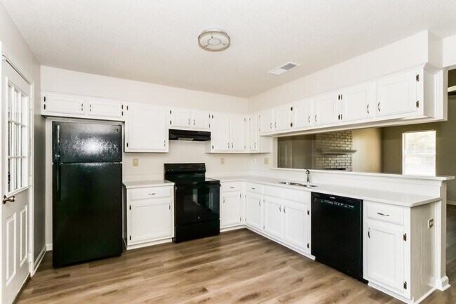 Building Photo - 2813 Arbor Lane Cove