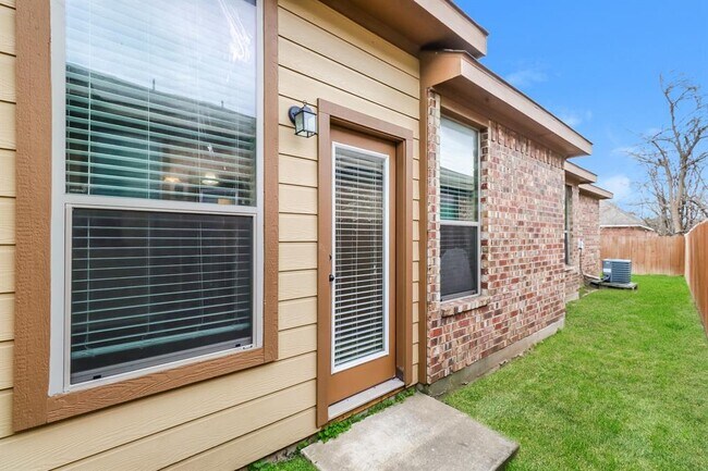 Building Photo - 1428 Muirfield Bend Dr