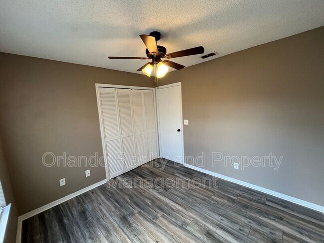 Building Photo - 6088 Westgate Dr