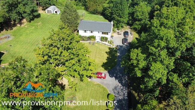 Building Photo - 982 Shore Acres Rd