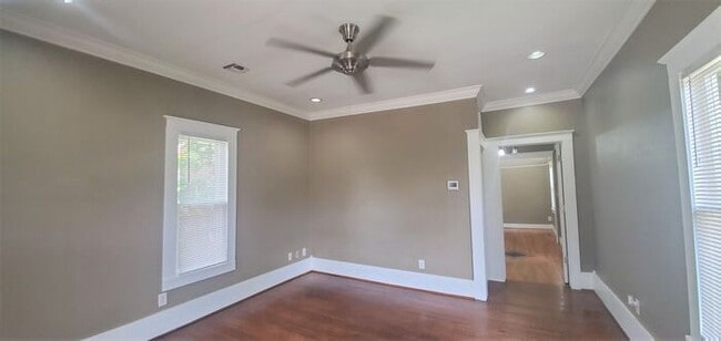 Building Photo - Studio Cottage located in Aurora Addition of NW OKC