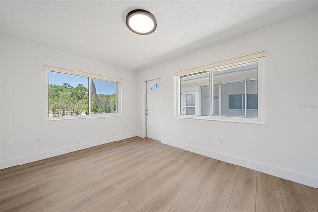 Building Photo - 3818 Roxane Blvd