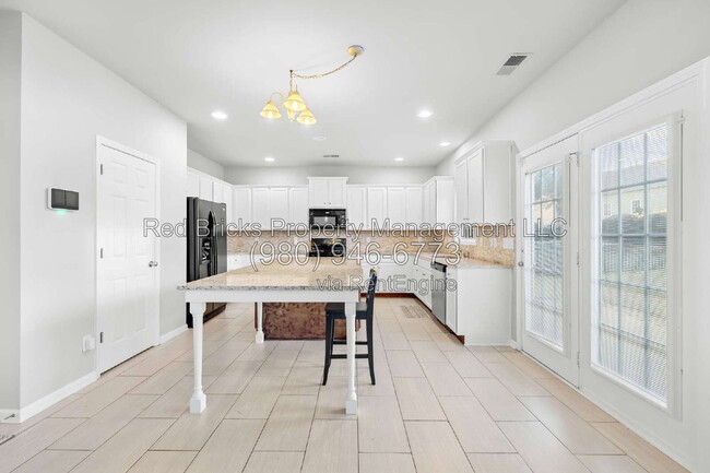 Building Photo - 1520 Tranquility Ave NW