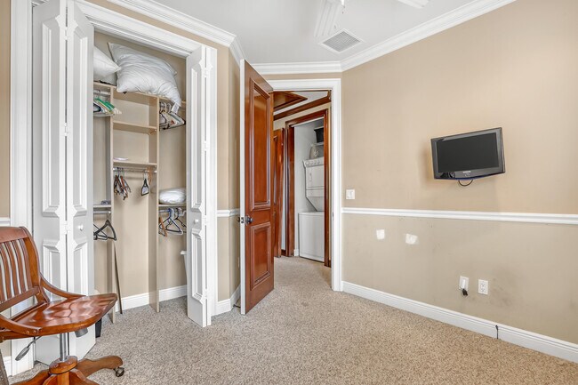 Building Photo - 149 Harbors Way