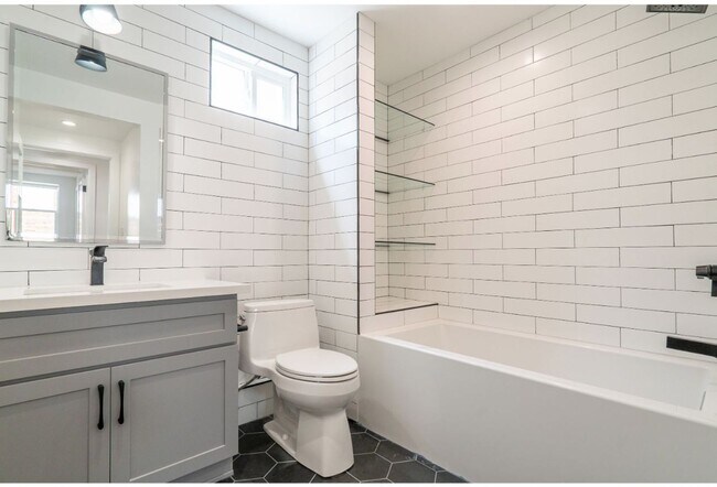 Building Photo - 3412 Bellevue Ave