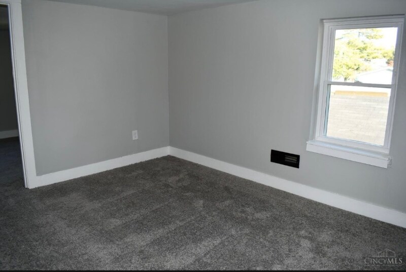 Building Photo - 150 E North St