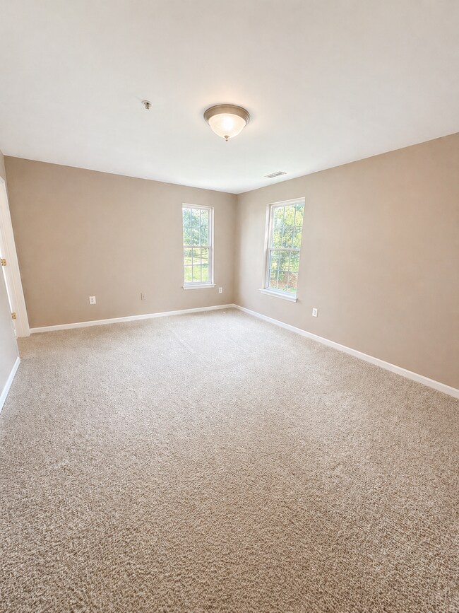 Building Photo - 1411 Bonnett Pl