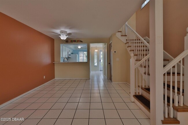 Building Photo - 3333 S Ridgewood Ave