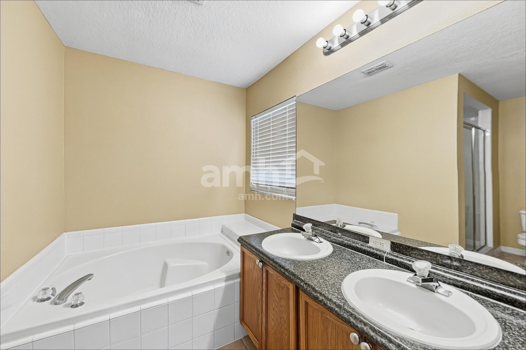 Building Photo - 950 Woodsong Way