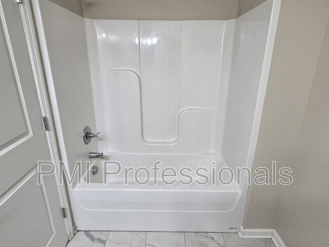 Building Photo - 4109 George Buchanan