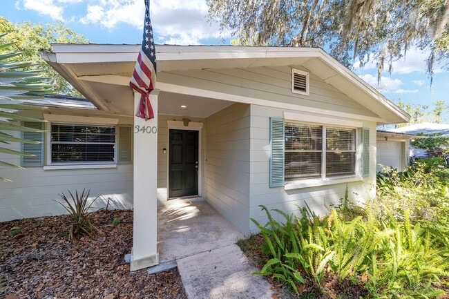 Building Photo - Beautiful 3/2 home in fantastic NW locatio...