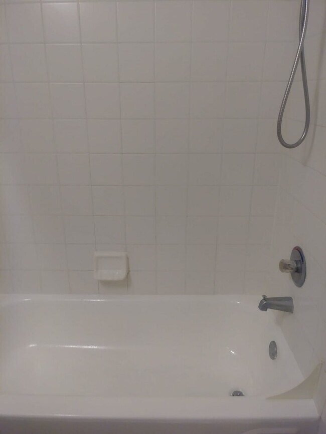 Building Photo - 1 bed, 1 bath condo at Sunset Lake, a wate...