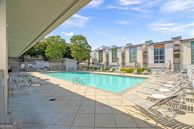 Building Photo - 1364 Rietveld Row NW