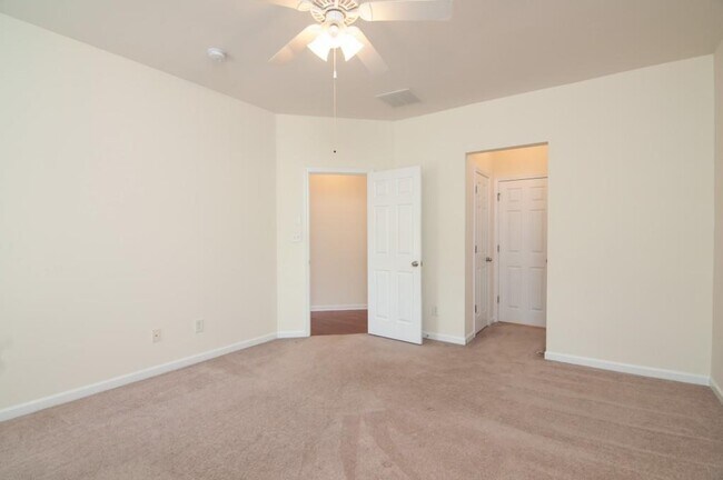 Building Photo - 267 Grenier Terrace NE