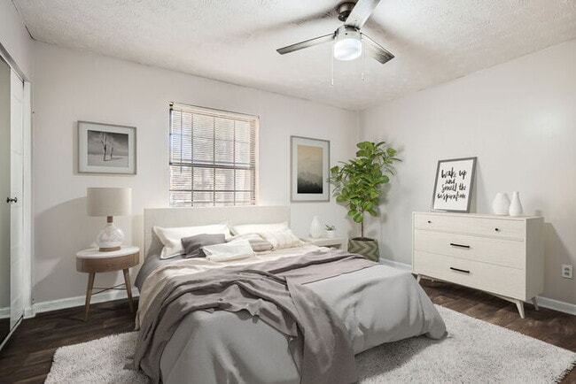 Building Photo - Charming 2-Bedroom Town Home for Rent in Morrow, GA