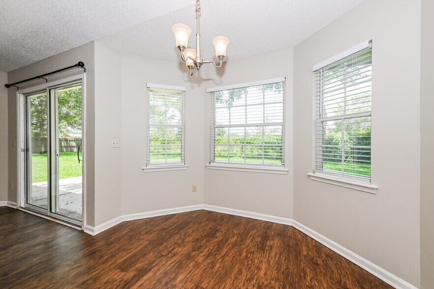 Building Photo - 449 Baybrook Dr