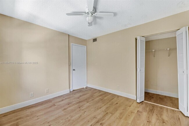 Building Photo - 1256 S Military Trail