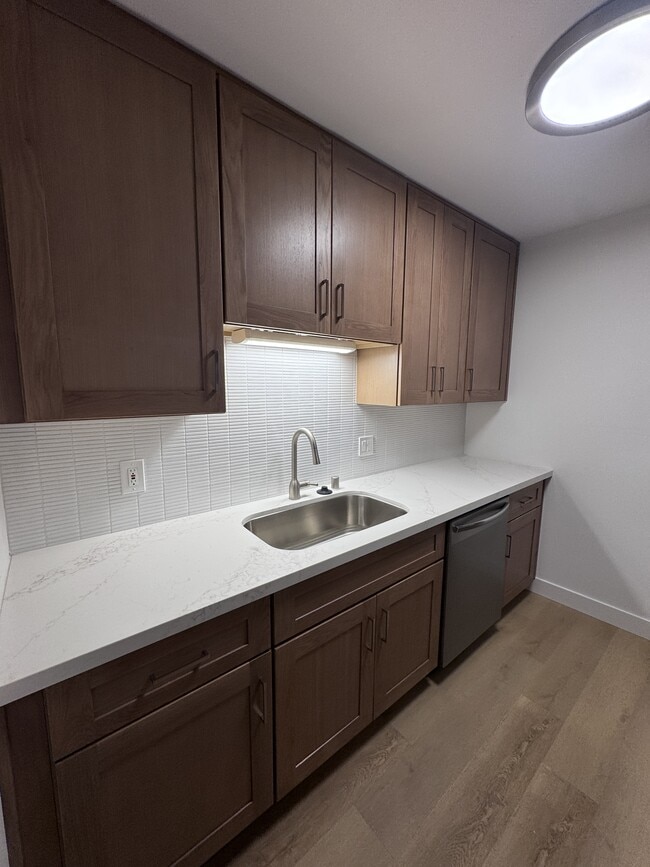 Building Photo - 6314 Friars Rd