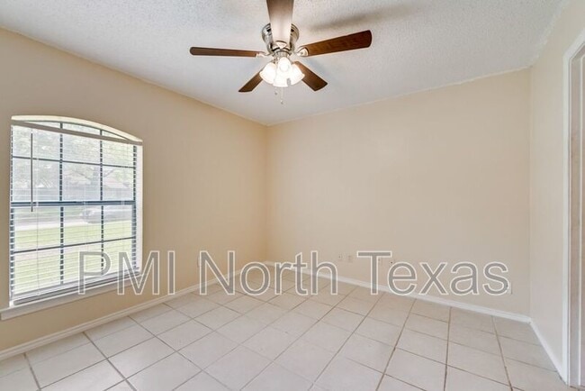 Building Photo - 3009 Malibu Pl