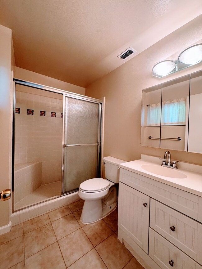 Building Photo - 4BR SFR w/ 2-Car Garage, RV Parking & Big Yard in Rocklin