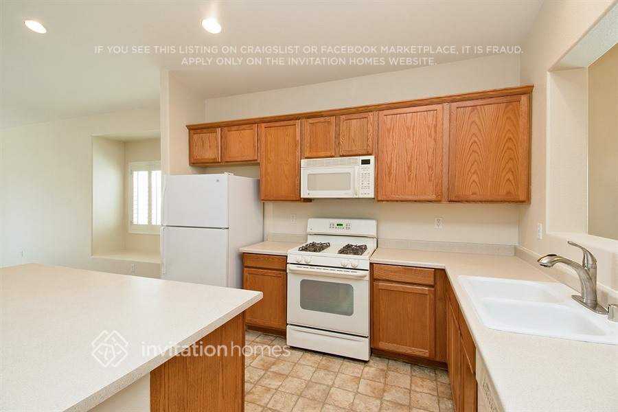 Building Photo - 5836 Running Horse Dr