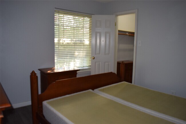 Building Photo - 3310 Little Farms Ct