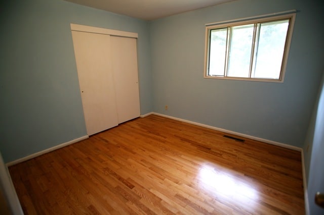 Building Photo - 2100 Floral Dr