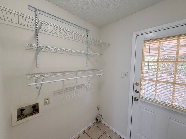 Building Photo - 2303 Whitlow Cove