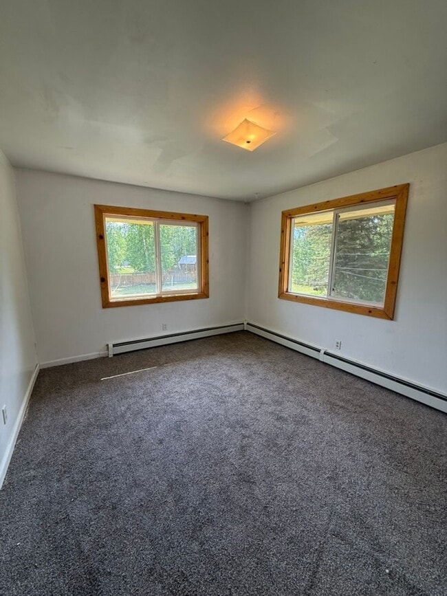 Building Photo - 4521 Lauesen Ave