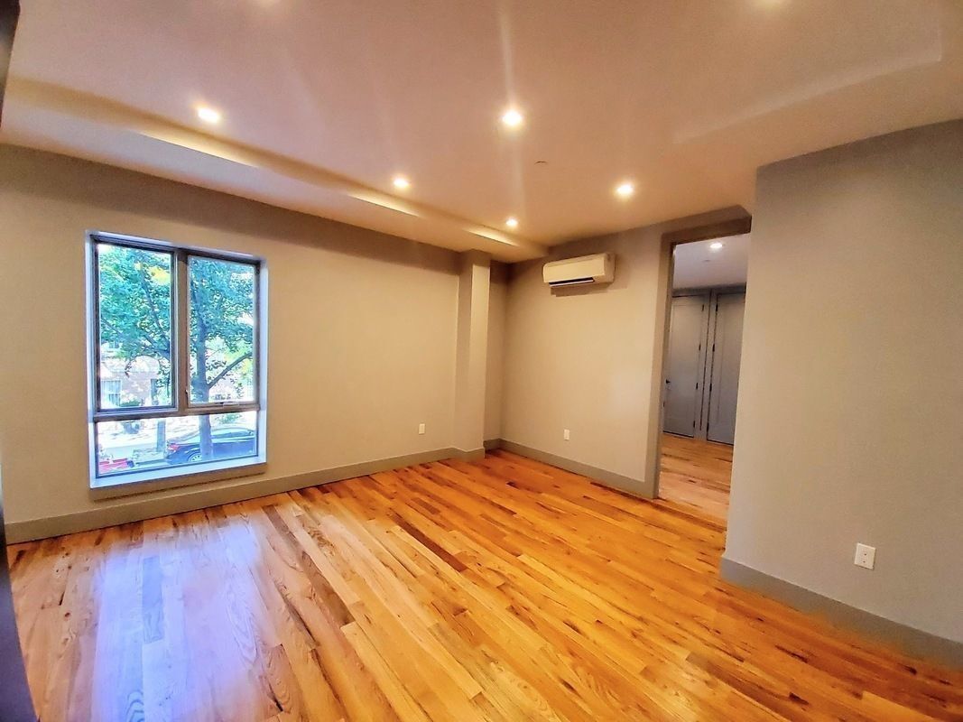 Building Photo - 245 Tompkins Ave