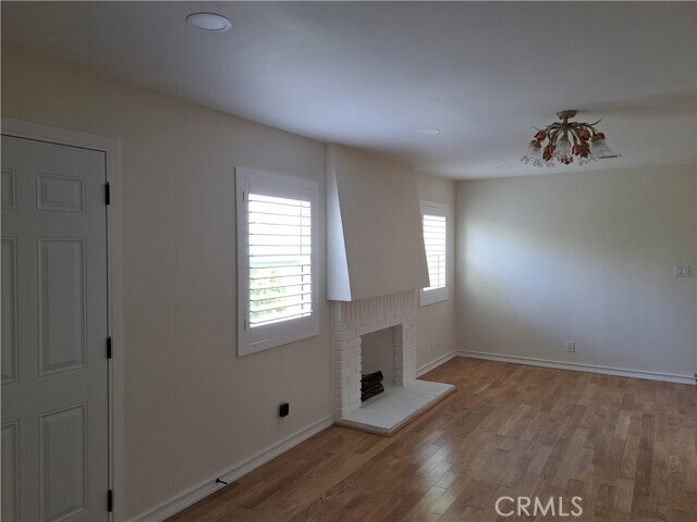 Building Photo - 3833 W 113th St