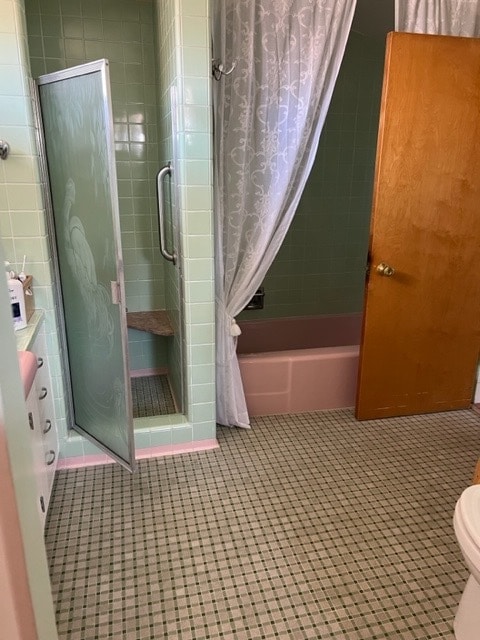 Building Photo - 2455 Oak St