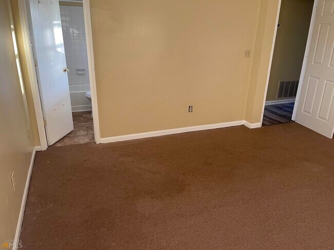 Building Photo - 10399 Briarbay Dr