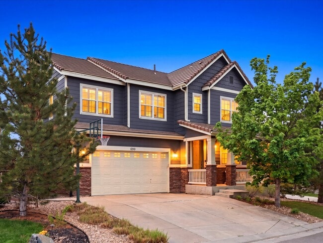 Building Photo - 690 Tiger Lily Way