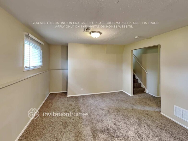 Building Photo - 6899 Meadowbrook Ln