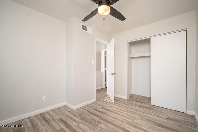 Building Photo - 808 N 95th Dr