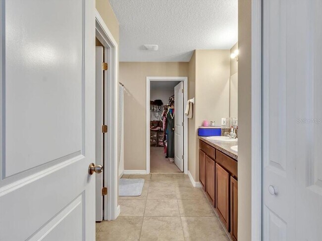 Building Photo - 8506 Hunters Fork Loop