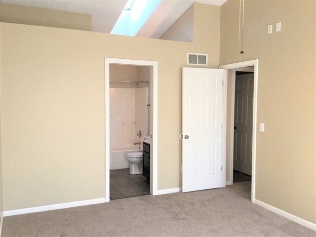 Building Photo - 94 Fleming Dr