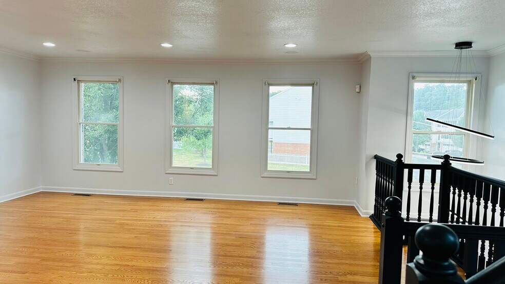 Building Photo - 282 Overlook Ct