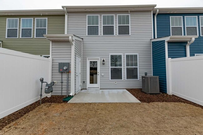 Building Photo - Monte Vista Townhomes