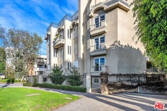 Building Photo - 11740 Sunset Blvd